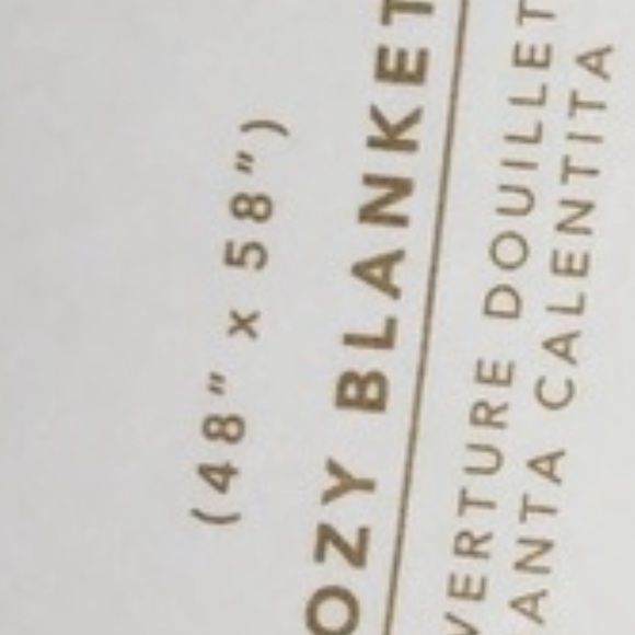 Brand new warm & cozy Aerie blanket - Picture 5 of 5